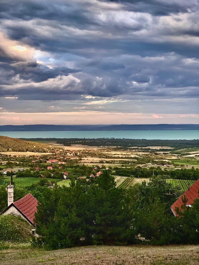 Kisvulkan Nyulontul Mencshely Εξωτερικό φωτογραφία